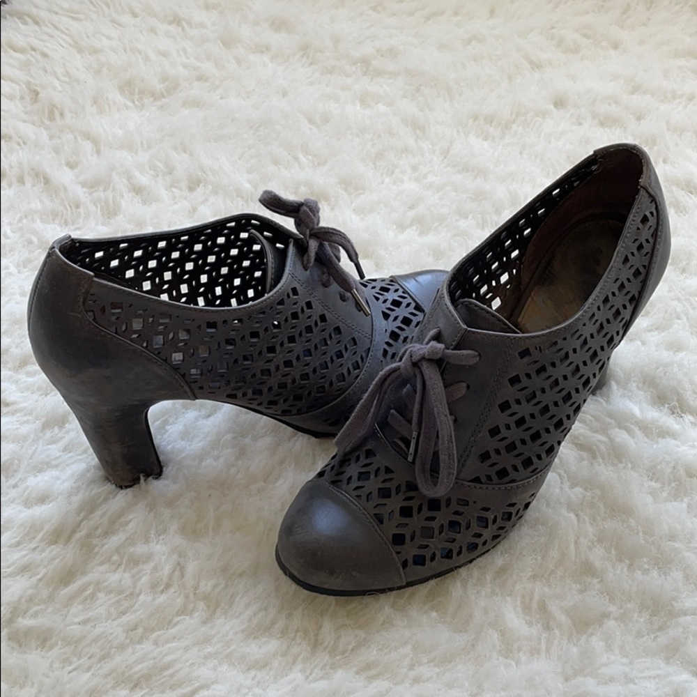 Sam Edelman Cut-out Lace Up Heels